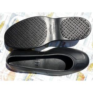 Safe T Step Black Over Shoes